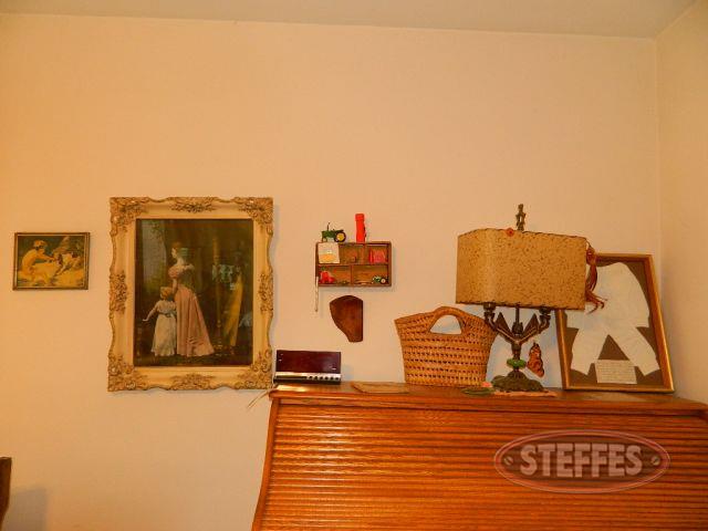 Framed-art-(3)--lamp--clock--shelf--and-figurines-(See-photos-for-details)_1.jpg