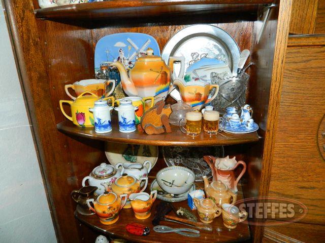 (2)-Shelves-of-glassware-and-collectibles-(See-photos-for-details)_1.jpg