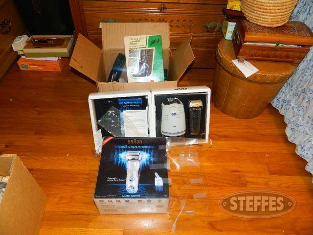 Box-of-Braun-razor-and-accessories--gloves-and-misc-(See-photos-for-details)_1.jpg