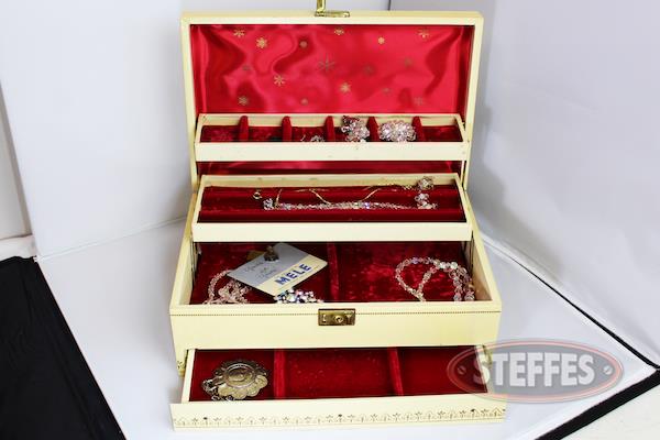 Mele-Jewelry-Case---Contents-(See-photos-for-details)_1000.jpg
