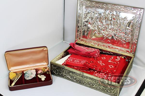 Jewelry-Boxes---Contents-(See-photos-for-details)_1000.jpg