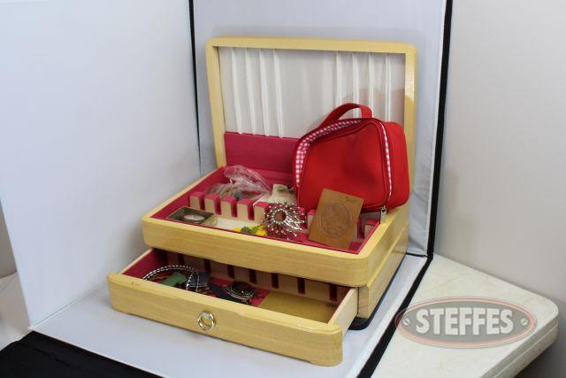 Jewelry-Box--Elizabeth-Arden-Bag---Contents-(See-photos-for-details)_1.jpg