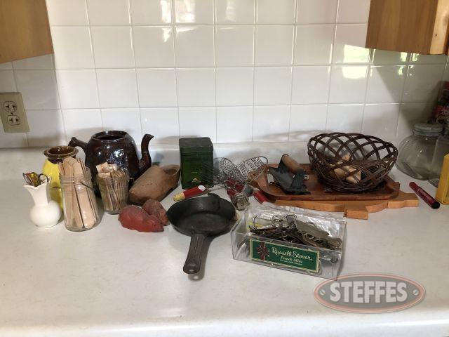 Vintage-utensils--cutting-boards--and-tin-(see-photos-for-details)_1.jpg