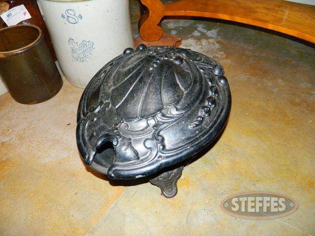 Antique-French-Victorian-cast-iron-fireplace-hearth-coal-hod-scuttle-shell-(see-photos-for-details)_1.jpg