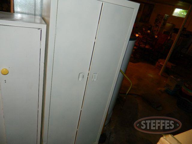 Metal-cabinet-and-contents-(see-photos-for-details)_1.jpg
