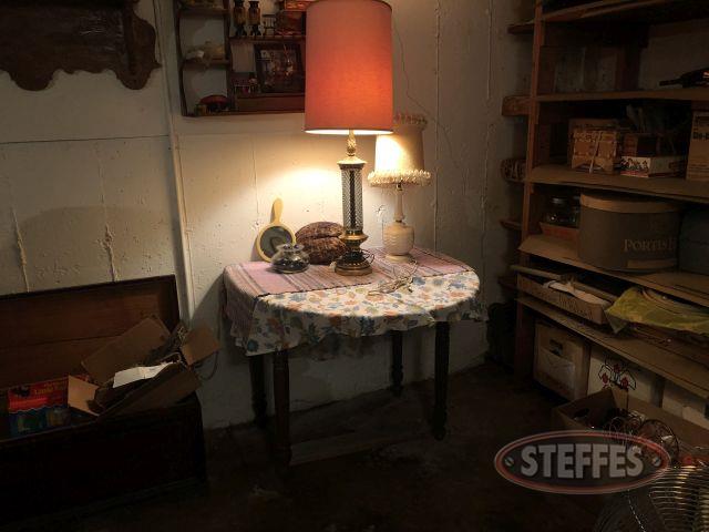 Drop-leaf-table-and-contents-(see-photos-for-details)_1.jpg