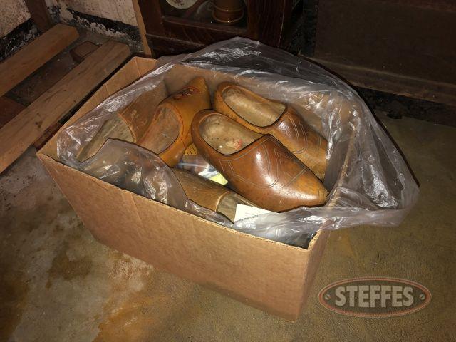 Box-of-clogs-(see-photos-for-details)_1.jpg