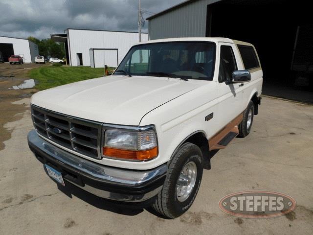 1995-Ford-Bronco_1.jpg