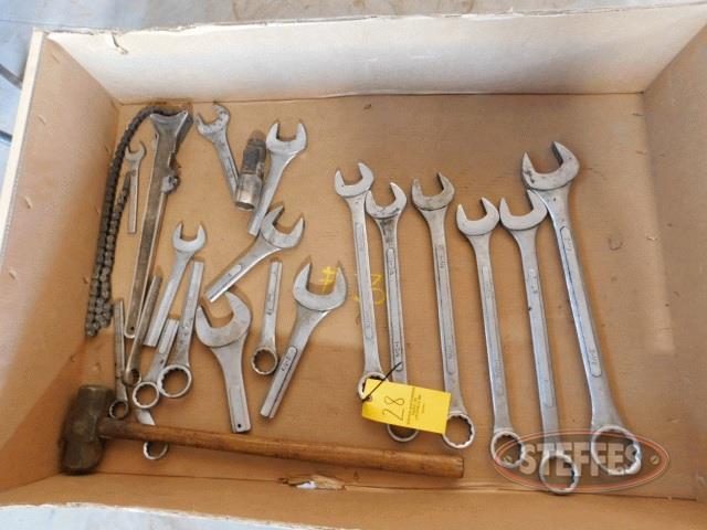Box-of-asst--large-wrenches_1.jpg