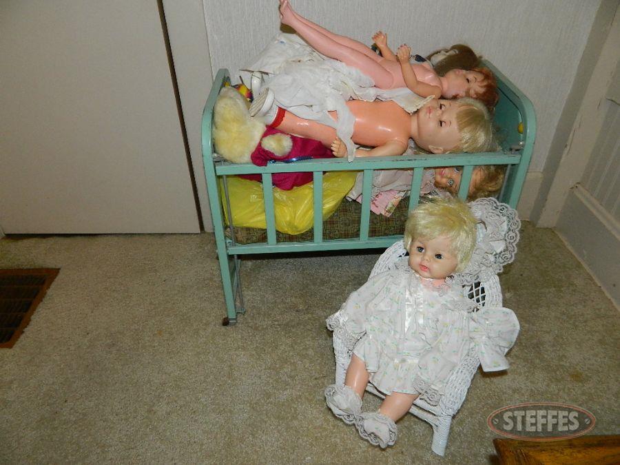 Vintage-Doll-Cradle-and-Dolls_2.jpg