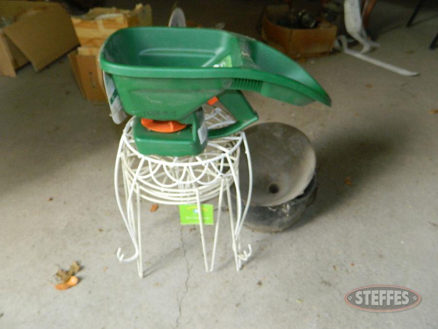 Cast-Iron-Pot--(3)-Wire-Plant-Stand--Seed-Spreader_2.jpg