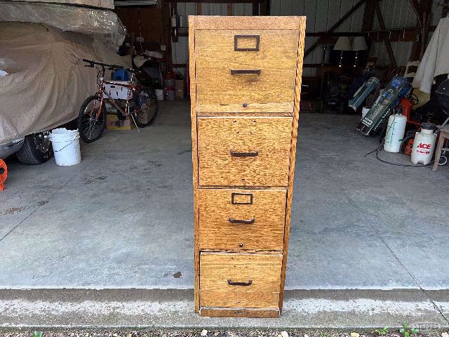 Wood 4-drawer filing cabinet