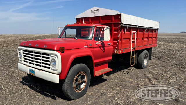 1975 Ford F750
