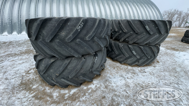 (4) Michelin 710/70R38 tires