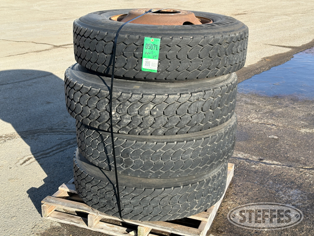 (4) 275/80R22.5 tires